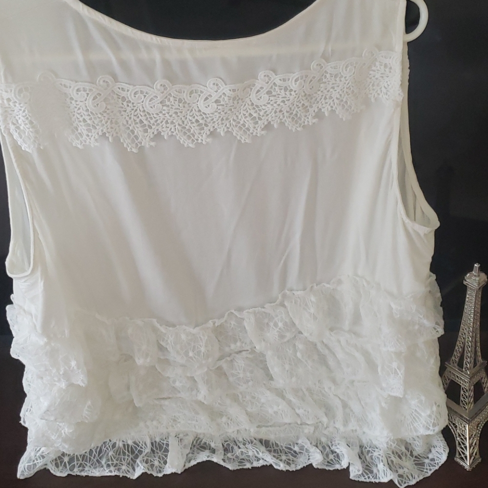 🍁New POL lace ruffle vest - Picture 5 of 8